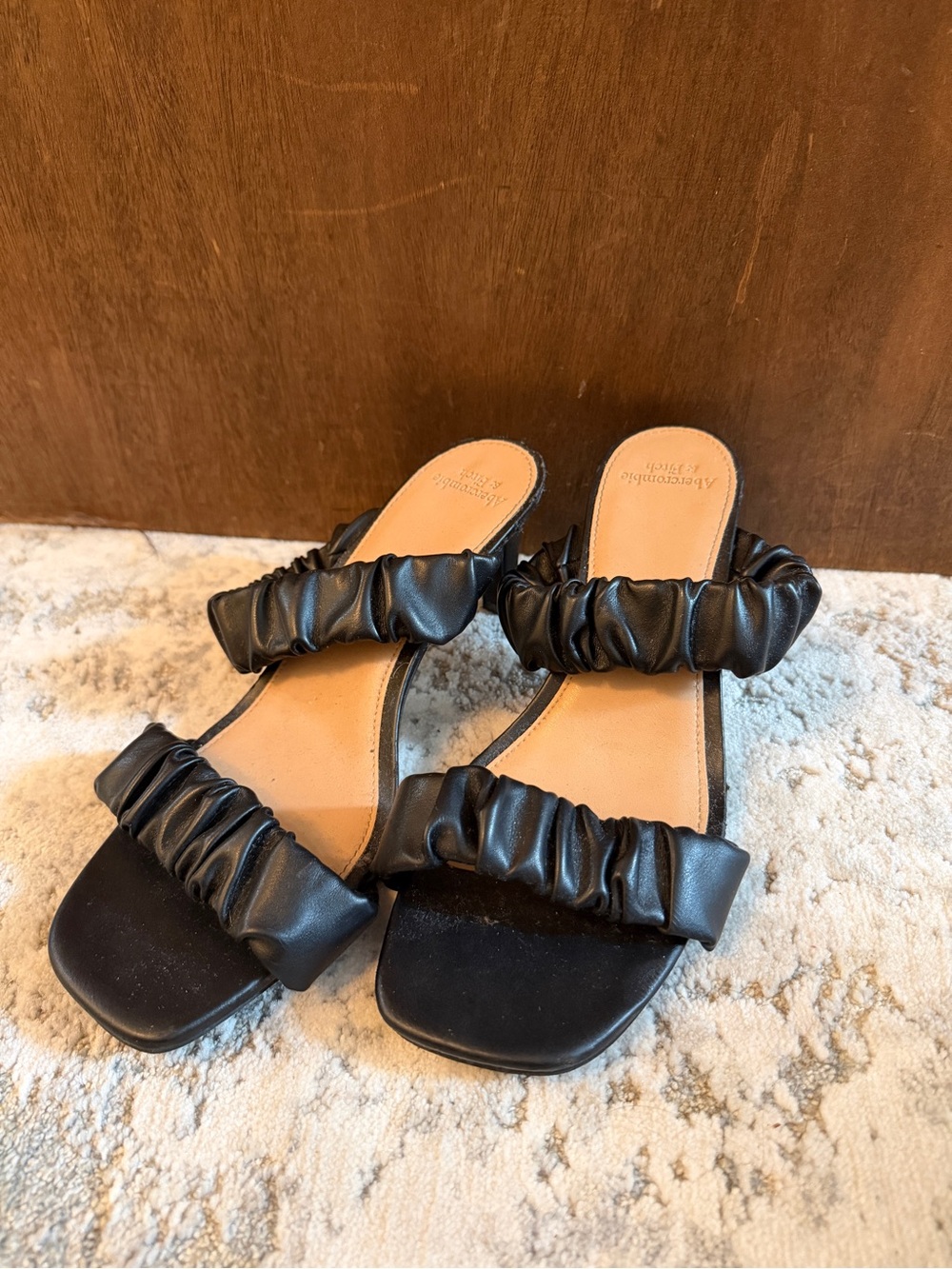Abercrombie and Fitch black heels
